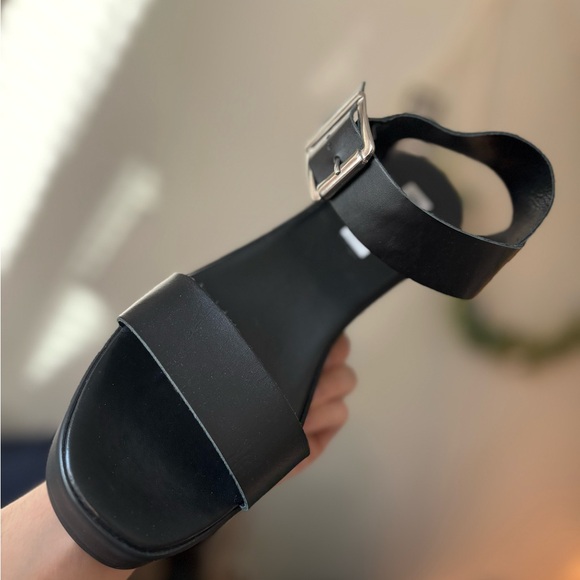 NWOT Steve Madden Black Platform Sandals – Never Worn (size 9) - Picture 8 of 10